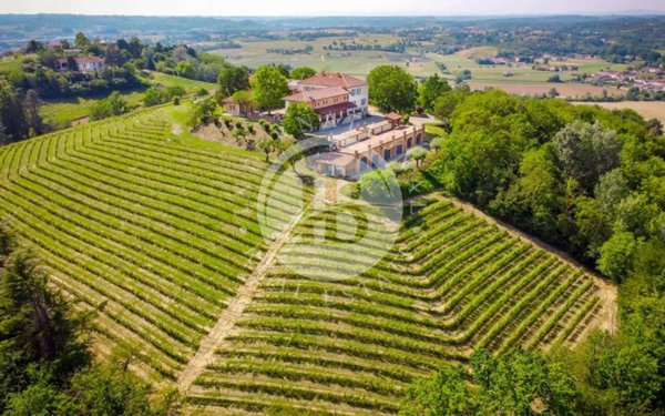 villa in vendita ad Asti in zona Pilone