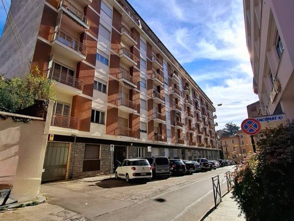 appartamento in vendita ad Asti in zona Corso Dante