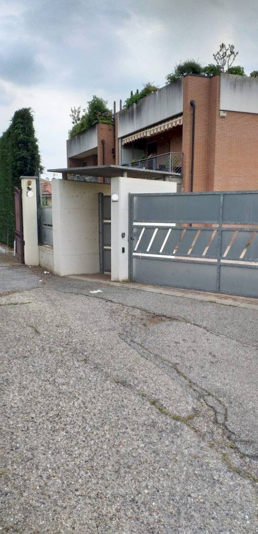 locale di sgombero in vendita ad Asti