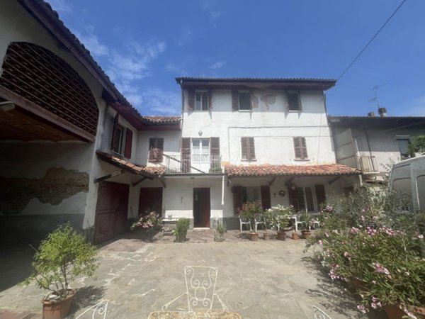 casa indipendente in vendita ad Asti