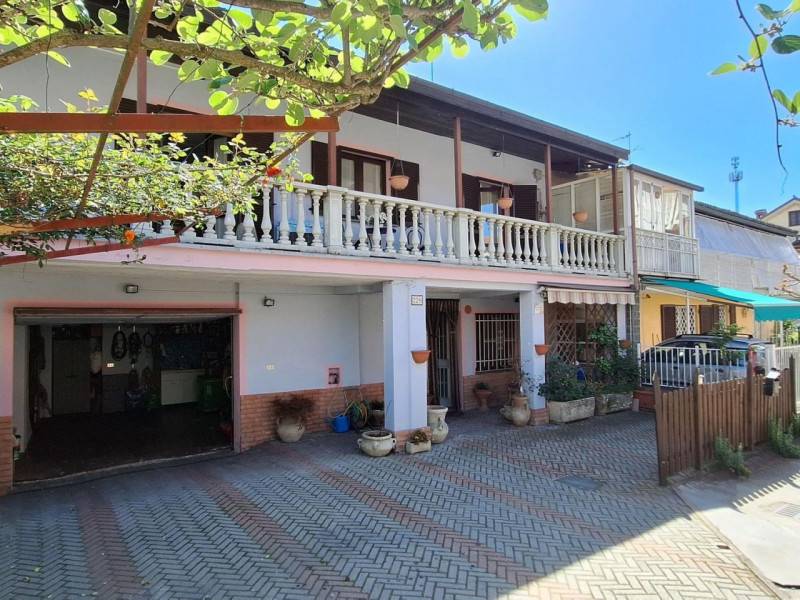 casa indipendente in vendita ad Asti