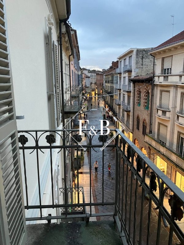 appartamento in vendita ad Asti in zona Centro Città