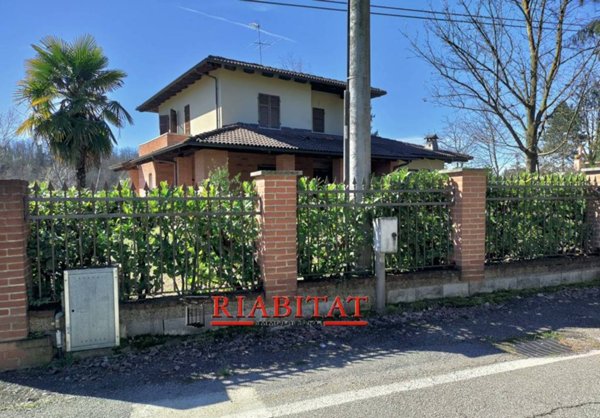 casa indipendente in vendita ad Asti in zona Variglie