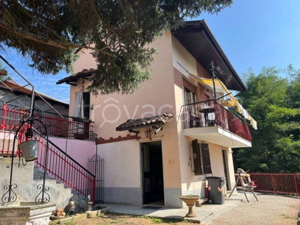 casa indipendente in vendita ad Asti in zona Sessant