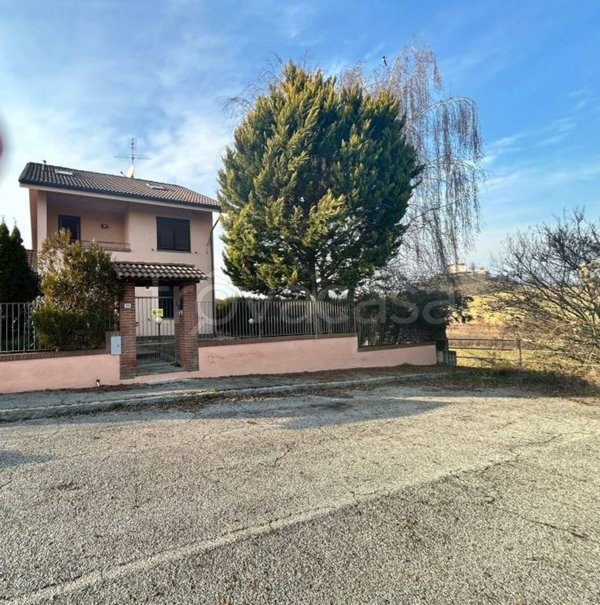 casa indipendente in vendita ad Asti in zona Valgera