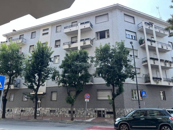 appartamento in vendita ad Asti in zona Quarto