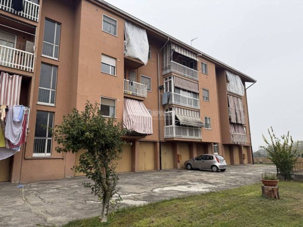 appartamento in vendita ad Asti in zona Variglie