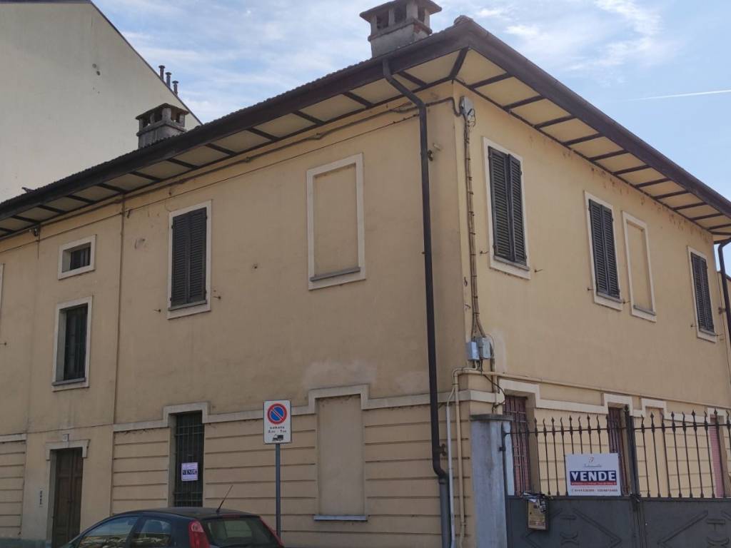 casa indipendente in vendita ad Asti in zona Trincere