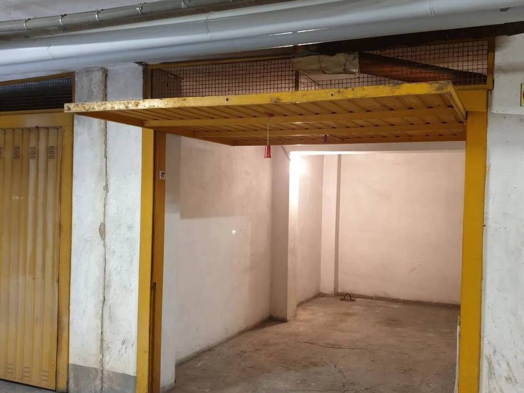 ufficio in vendita ad Asti in zona Bramairate