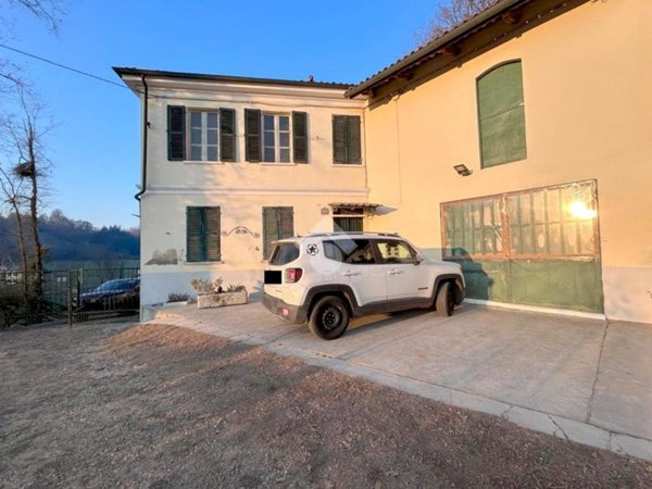 casale in vendita ad Asti in zona Castiglione