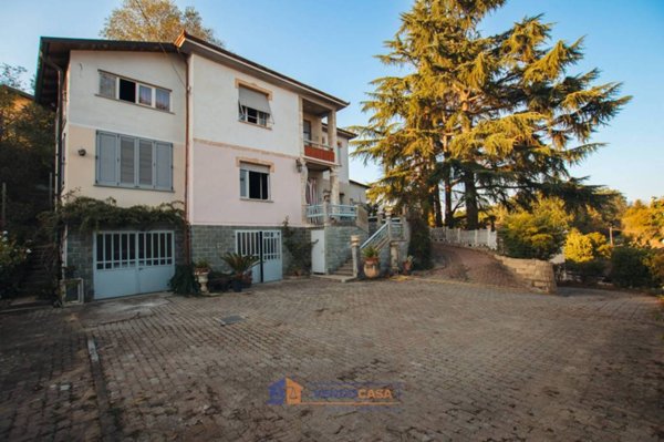 casa indipendente in vendita ad Asti in zona Pilone