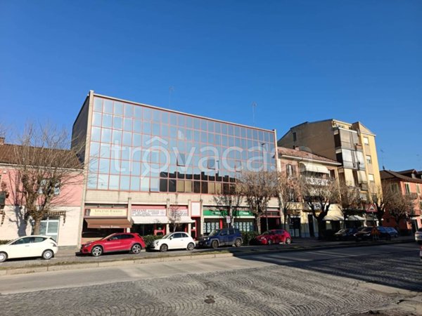 ufficio in vendita ad Asti in zona Centro Città