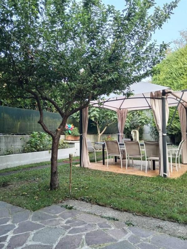 casa indipendente in vendita ad Asti