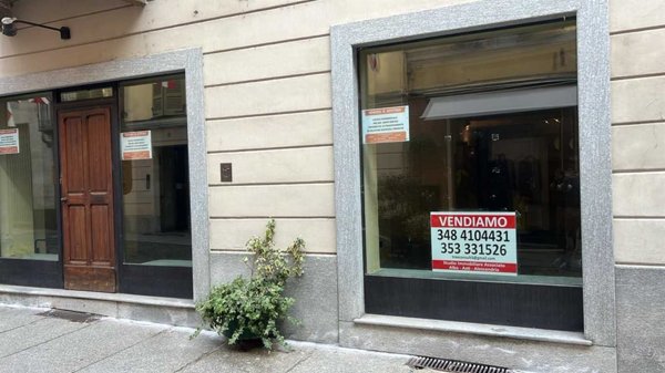 negozio in vendita ad Asti
