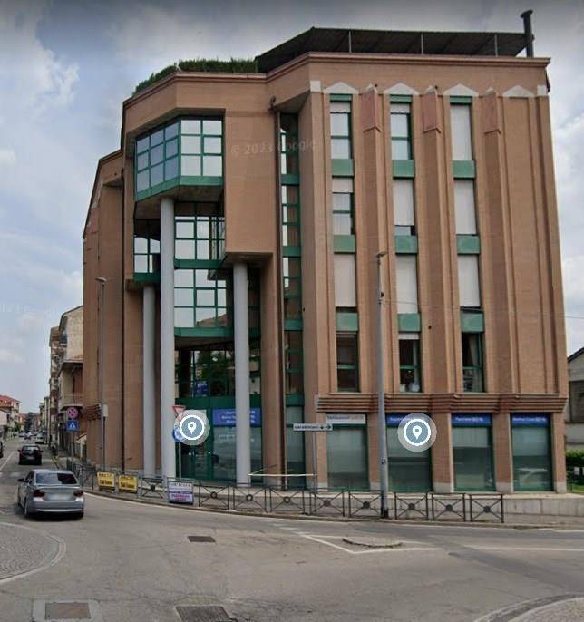 ufficio in vendita ad Asti in zona Pilone