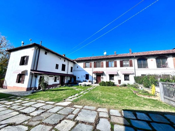 casa indipendente in vendita ad Asti in zona Stazione di Portacomaro