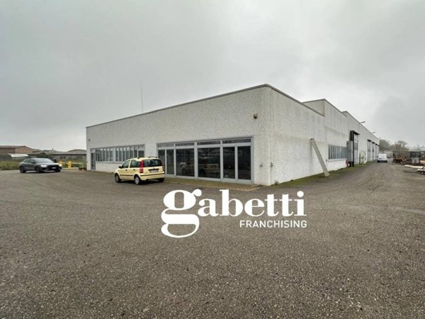 locale commerciale in vendita ad Asti in zona Madonna di Caniglie