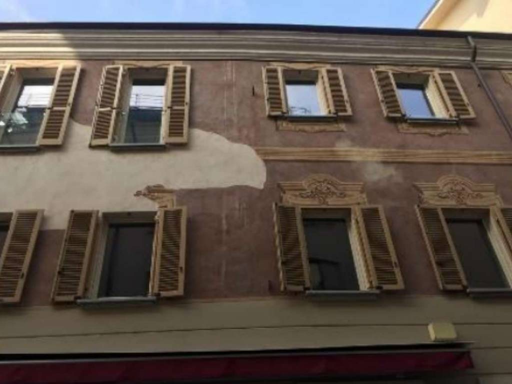 negozio in vendita ad Asti