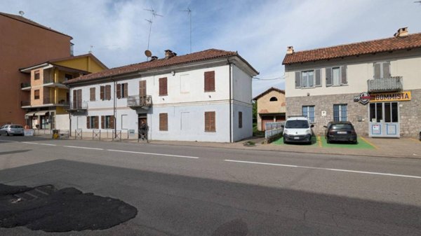 casa indipendente in vendita ad Asti