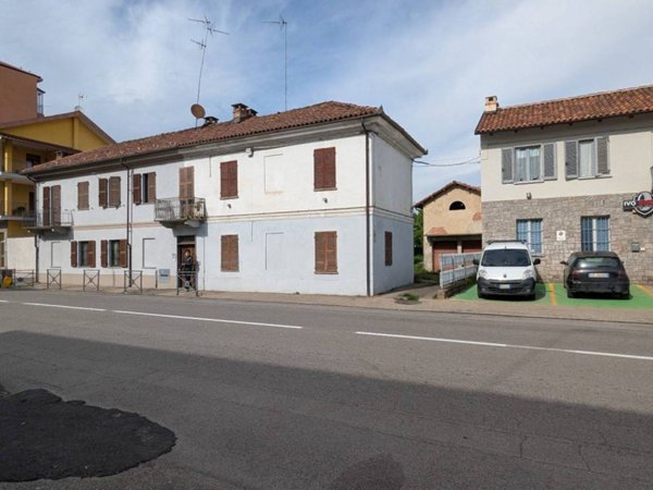 casa indipendente in vendita ad Asti in zona Palucco