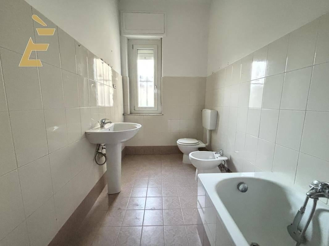 appartamento in vendita ad Asti in zona Corso Casale