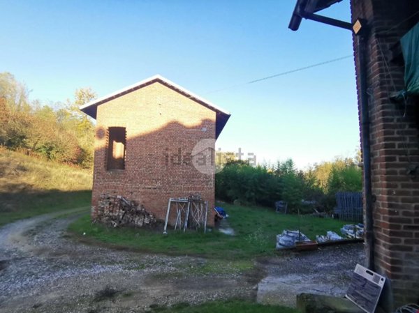 appartamento in vendita ad Asti in zona Casabianca
