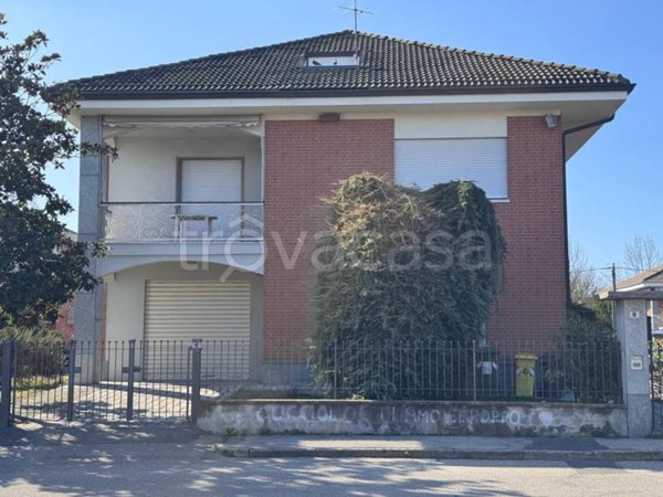 casa indipendente in vendita ad Asti in zona Centro Città