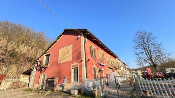 casale in vendita ad Asti in zona Serravalle