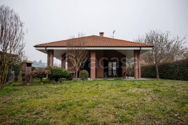 casa indipendente in vendita ad Asti in zona Manzoni