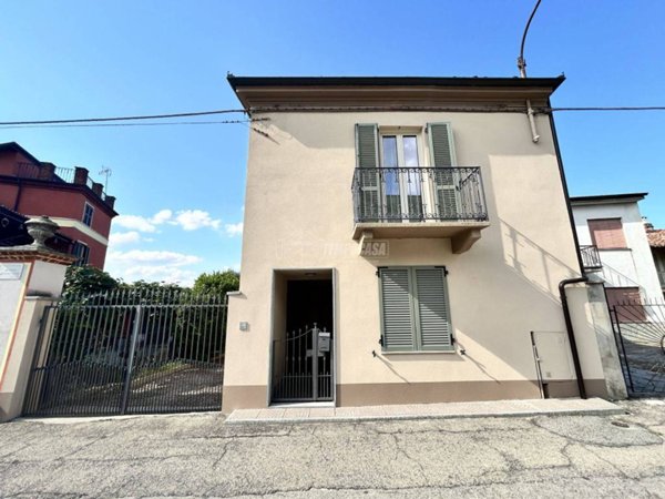 casa indipendente in vendita ad Asti in zona San Marzanotto