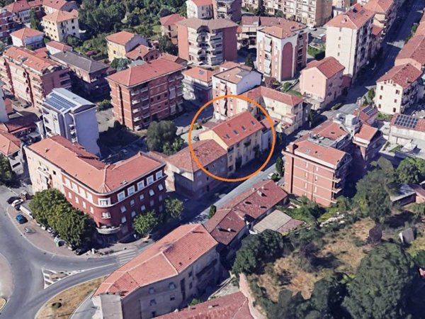 intera palazzina in vendita ad Asti in zona Bramairate