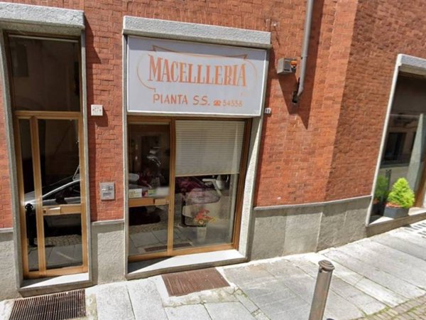 negozio in vendita ad Asti