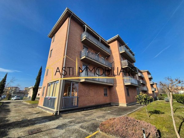 appartamento in vendita ad Asti in zona Trincere