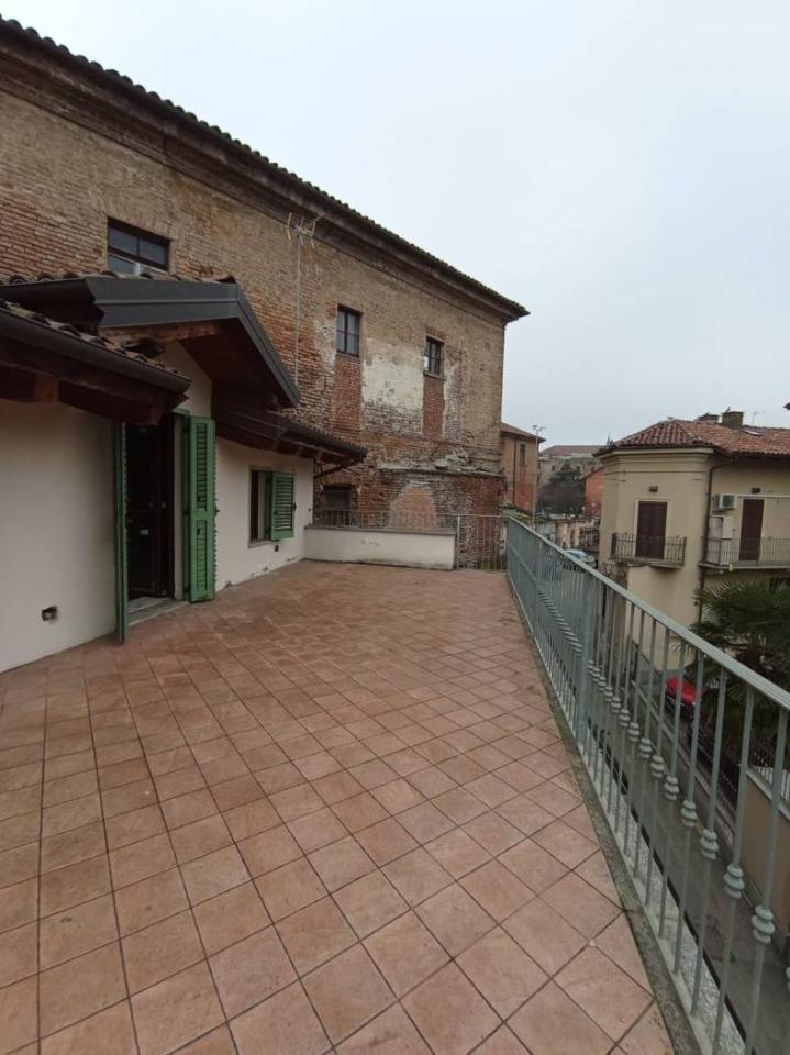 casa indipendente in vendita ad Asti in zona Centro Città