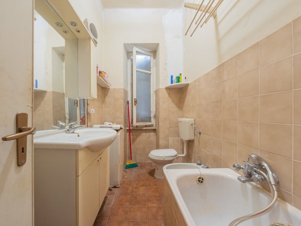 appartamento in vendita ad Asti in zona Olivero