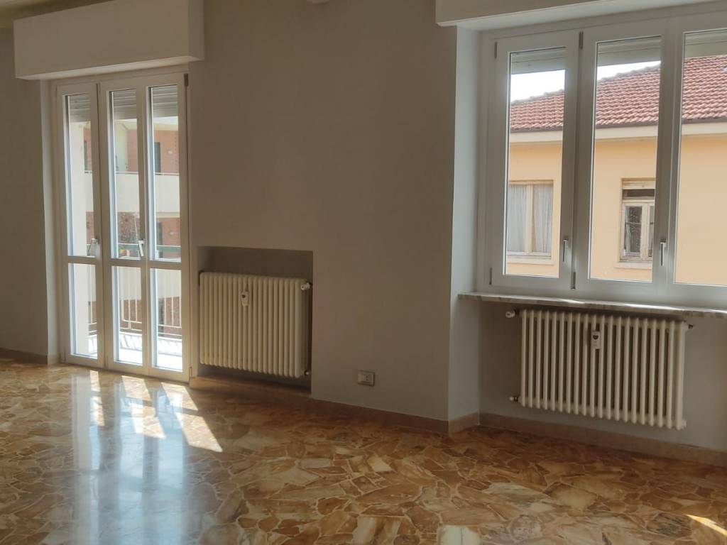 appartamento in vendita ad Asti in zona Castiglione
