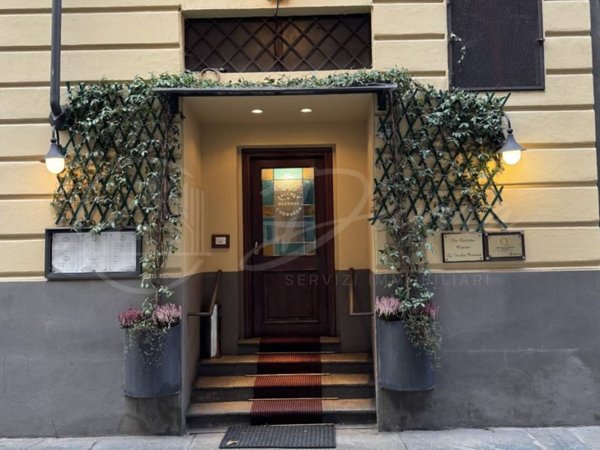 negozio in vendita ad Asti