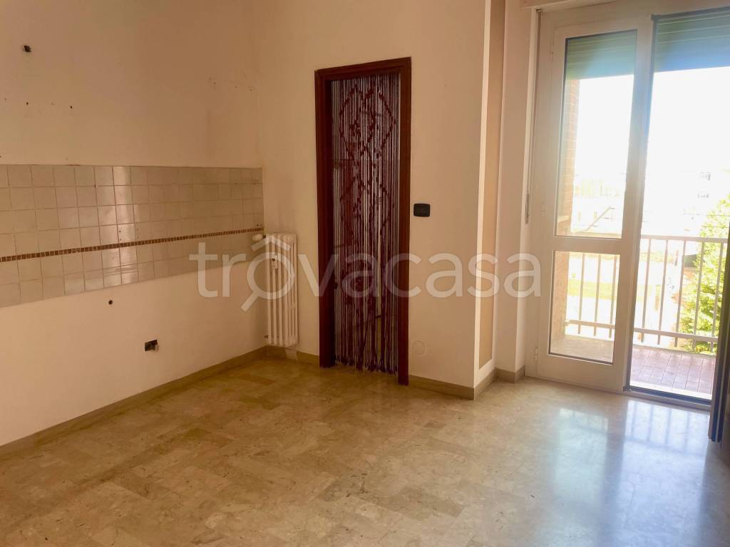 appartamento in vendita ad Asti in zona Manzoni