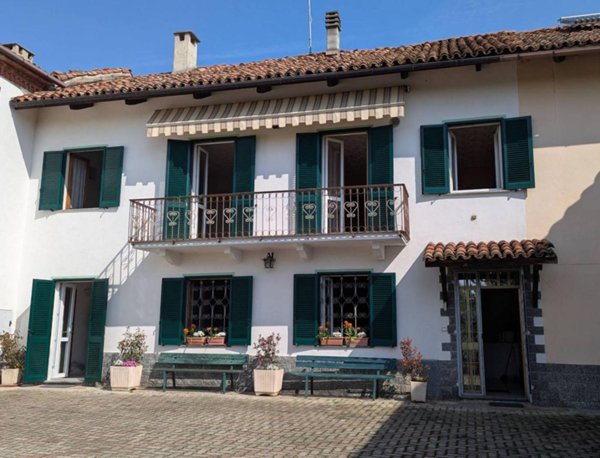 casa indipendente in vendita ad Asti