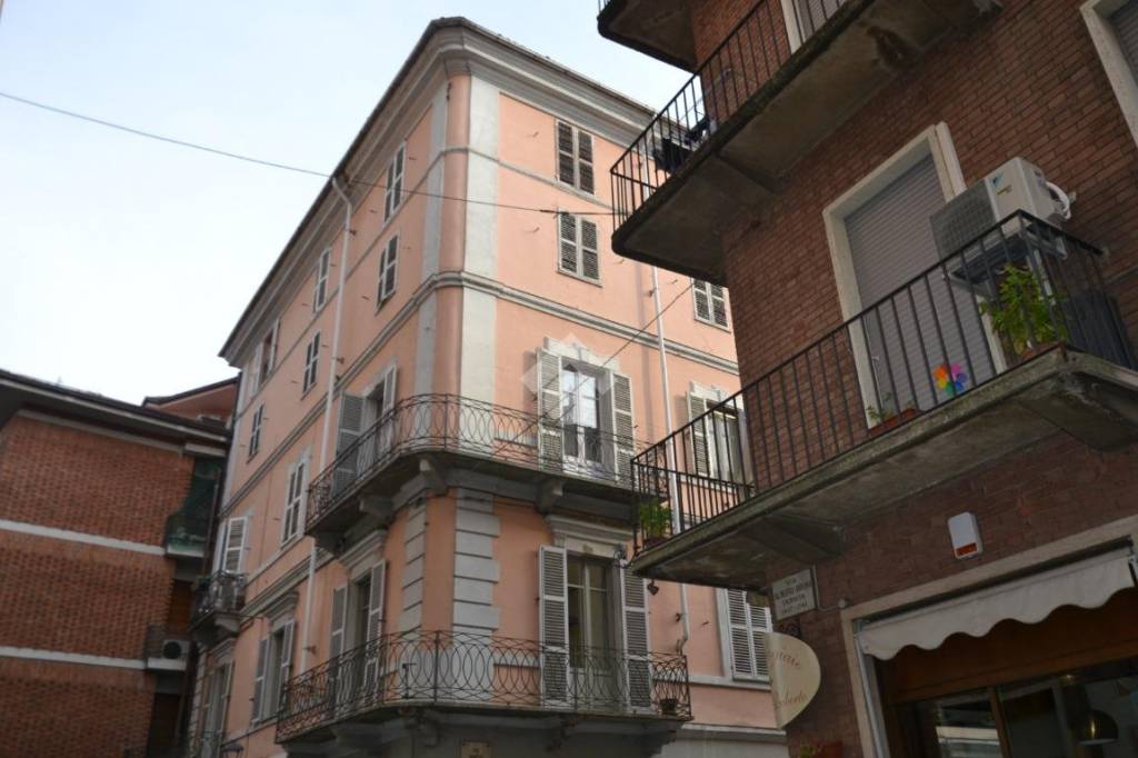 appartamento in vendita ad Asti in zona Centro Città