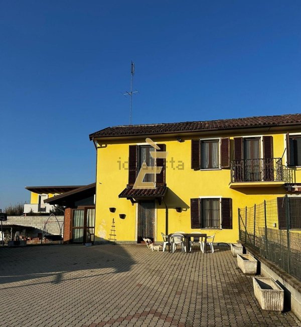 casa indipendente in vendita ad Asti