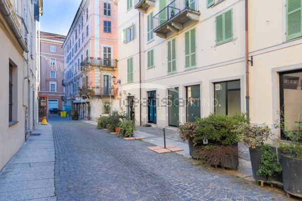 locale commerciale in vendita ad Asti