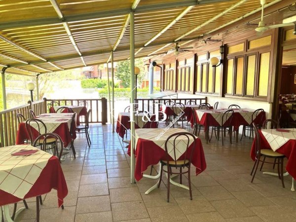 negozio in vendita ad Asti in zona Palucco