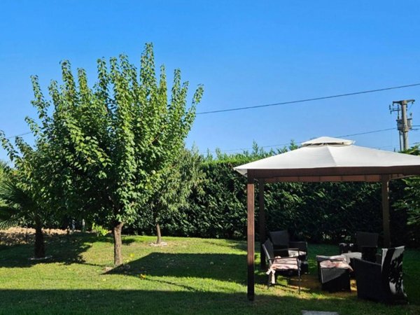 casa indipendente in vendita ad Asti
