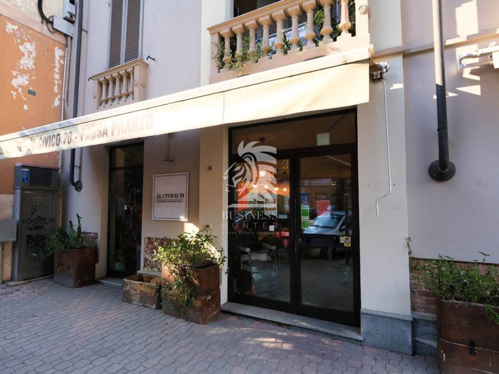 negozio in vendita ad Asti