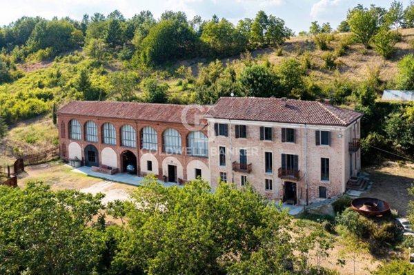 casa indipendente in vendita ad Asti in zona Variglie