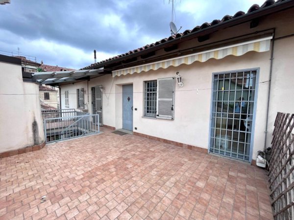 casa indipendente in vendita ad Asti in zona Centro Città