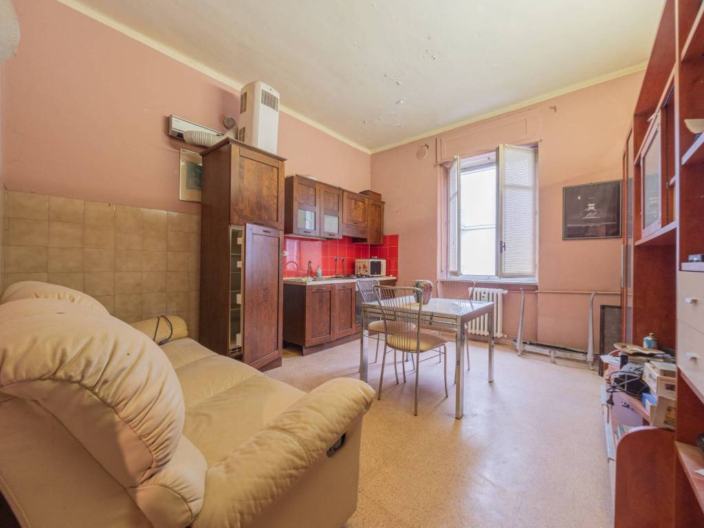 appartamento in vendita ad Asti in zona Olivero