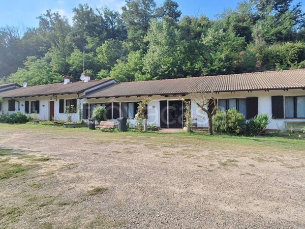 negozio in vendita ad Asti in zona Centro Città