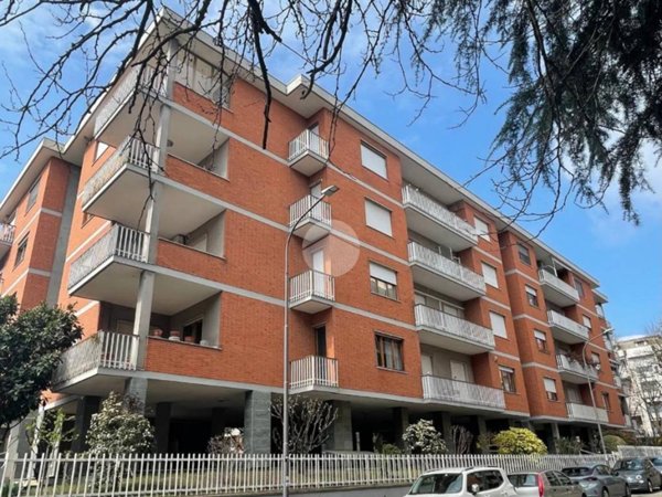 appartamento in vendita ad Asti in zona Quarto
